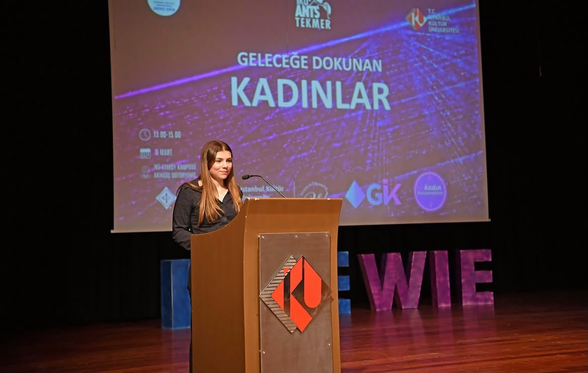 Geleceğe Dokunan Kadınlar