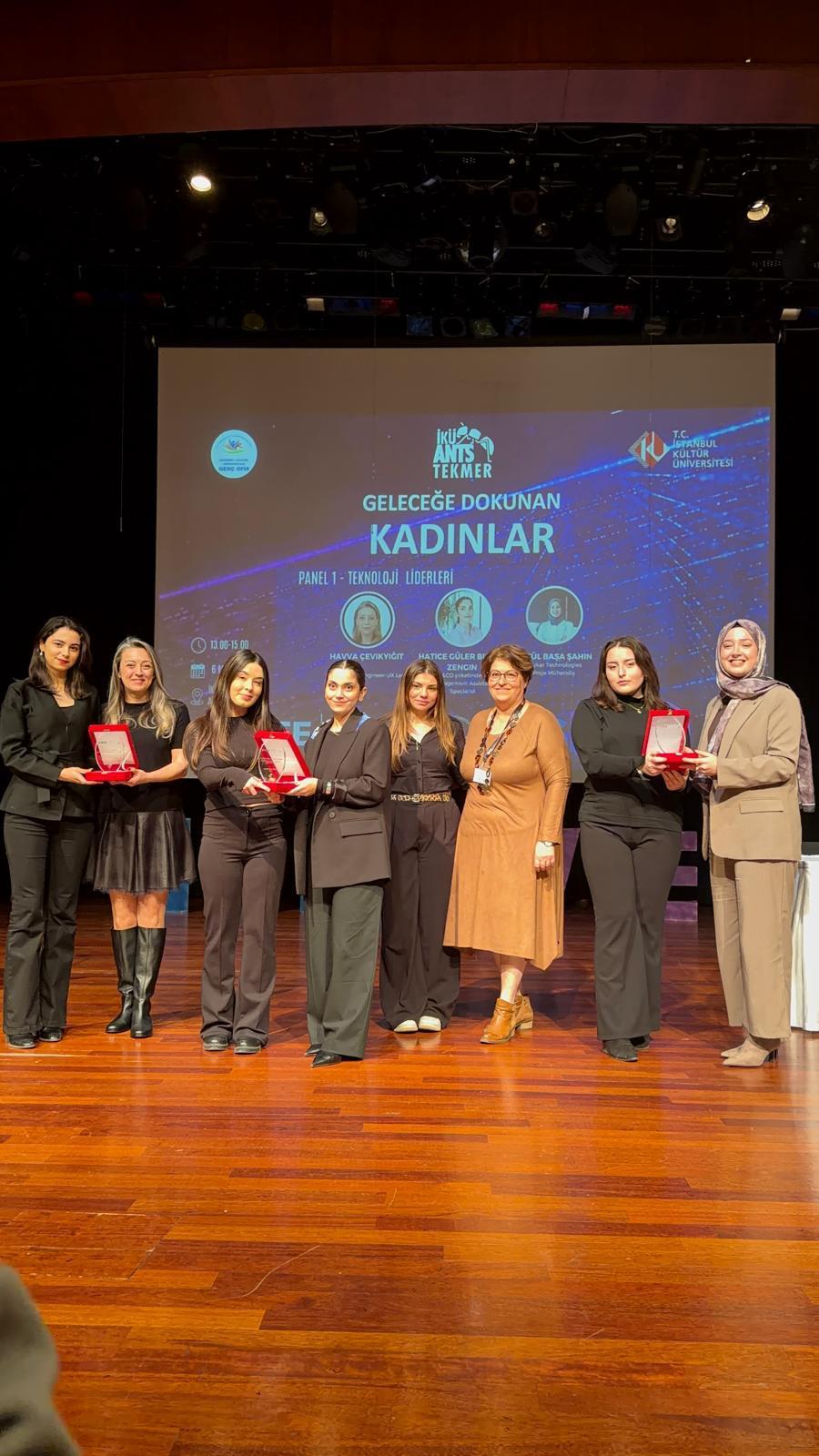 Geleceğe Dokunan Kadınlar